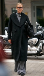  Пальто 7019 черный