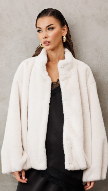 BUTER Куртка 3227 Молочный 